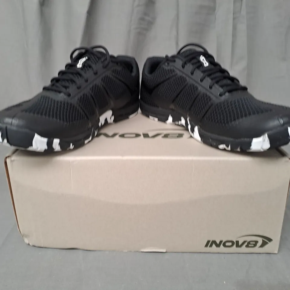 BOXED PAIR OF INOV8 F-LITE 235 V3 SHOES IN BLACK UK SIZE 7.5