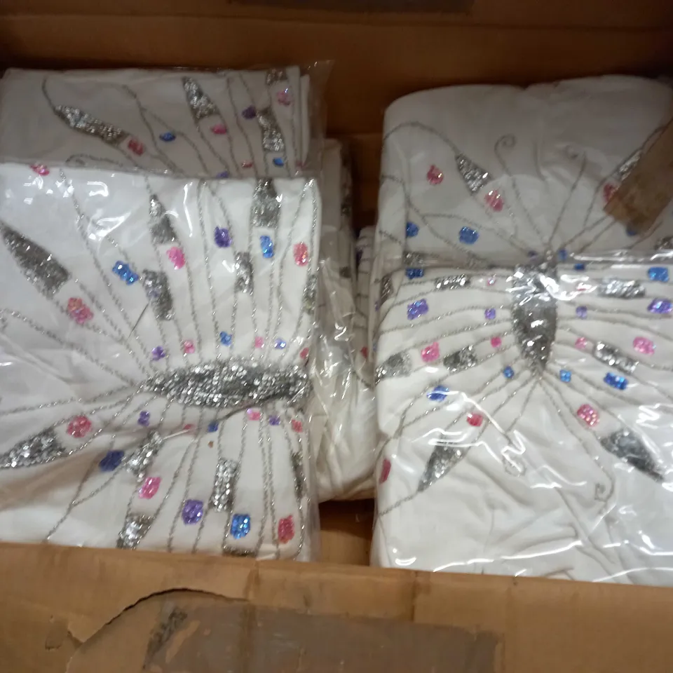 LOT OF 15 EMBELLISHED JUMPER AND JOGGER SETS IN WHITE - SIZE UNSPECIFIED