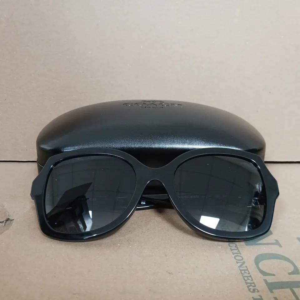 COACH BLACK SQUARE SUNGLASSES