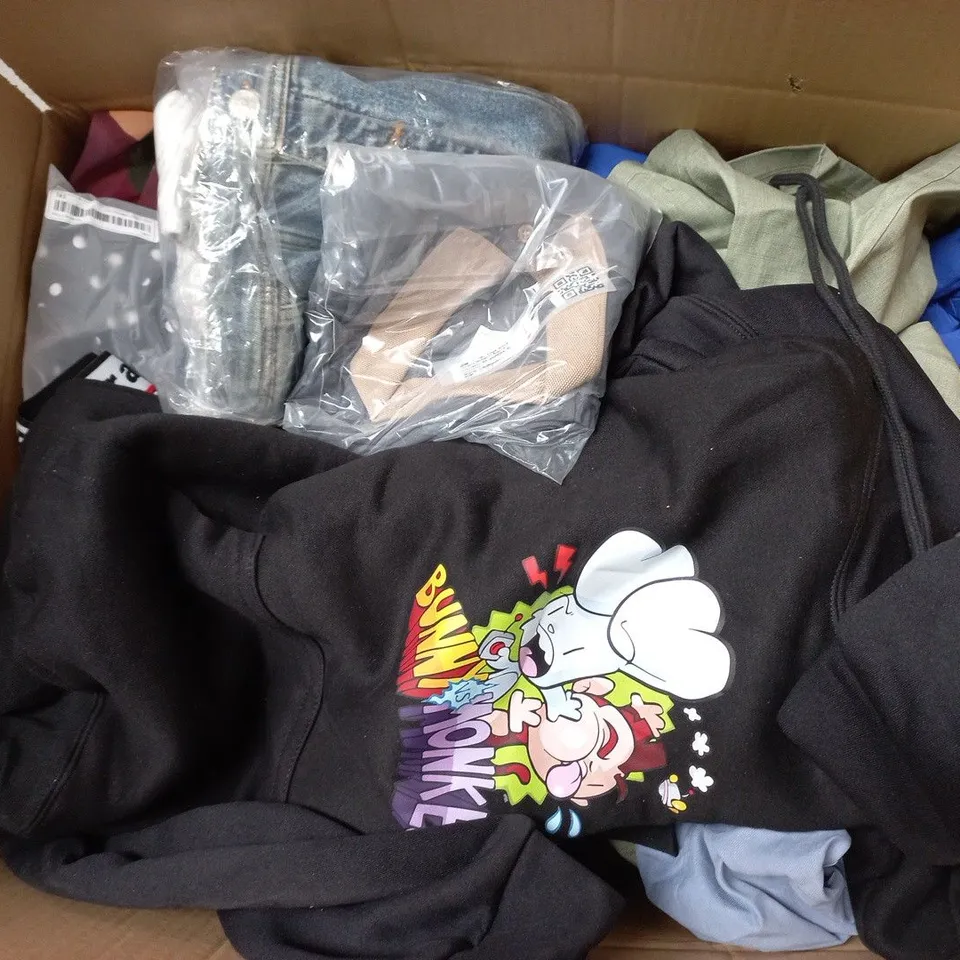 LARGE BOX OF APPROXIMATELY 20 ASSORTED CLOTHING ITEMS IN VARIOUS SIZES, STYLES AND COLOURS