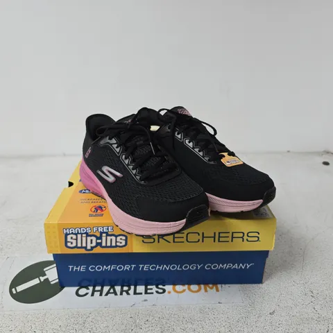 SKECHERS WOMEN'S RUNNING SHOES – BLACK WITH PINK SOLES UK 7