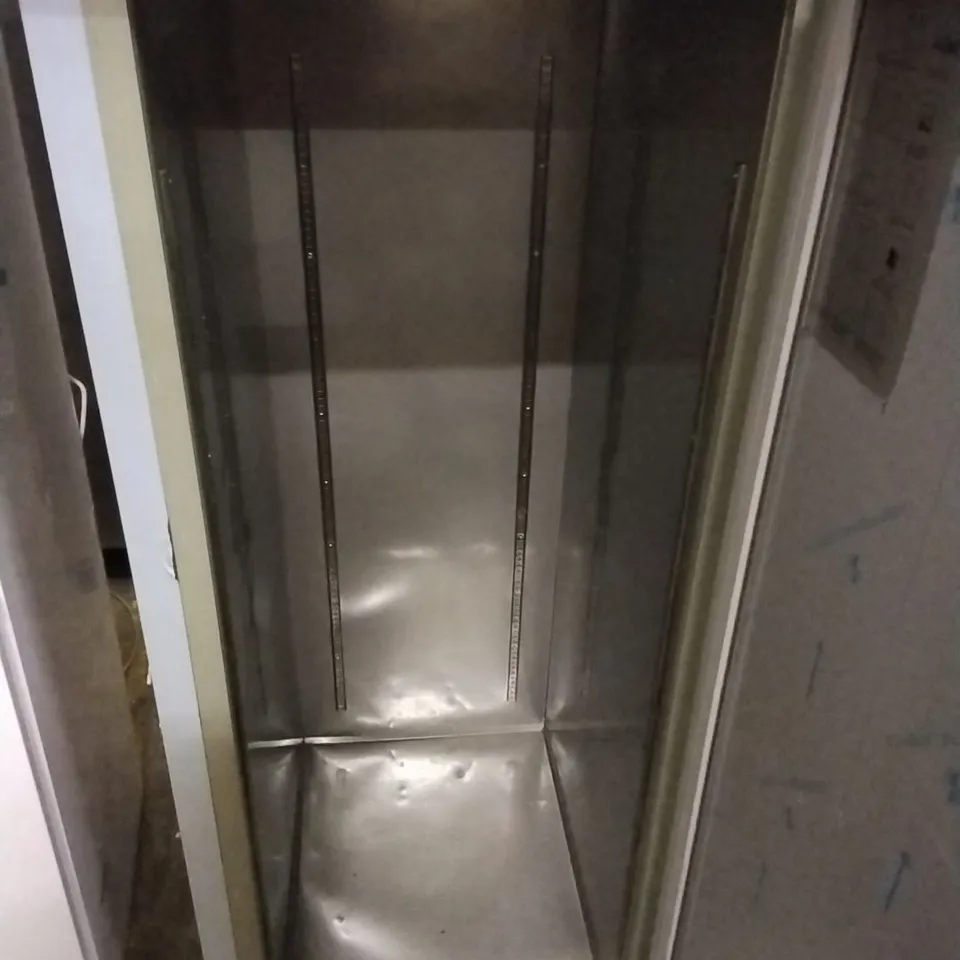 GN600BT
THE HAMOKI UPRIGHT REFRIGERATER  415L