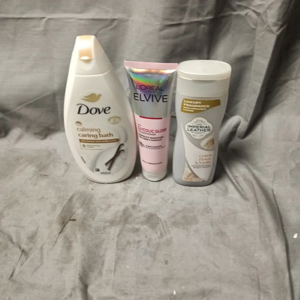 APPROXIMATELY 20 ASSORTED HEALTH AND BEAUTY ITEMS INCLUDING DOVE CALMING BATH, LOREAL ELVIVE GLYCOLIC GLOSS CONDITIONER AND IMPERIAL LEATHER COTTON FLOWER AND VANILLA BODY WASH