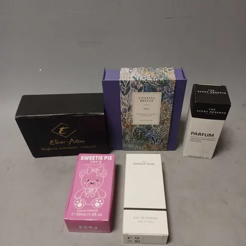 APPROXIMATELY 5 ASSORTED BOXED FRAGRANCES TO INCLUDE - THE ESSENCE VAULT 427 - COASTAL BREEZE N0.3 - THE SCENT RESERVE 318 - ETC