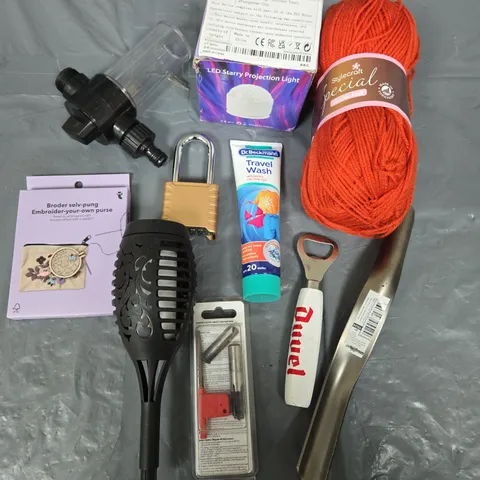 APPROXIMATELY 20 ASSORTED HOUSEHOLD PRODUCTS TO INCLUDE PROJECTION LIGHT, YARN, PADLOCK ETC