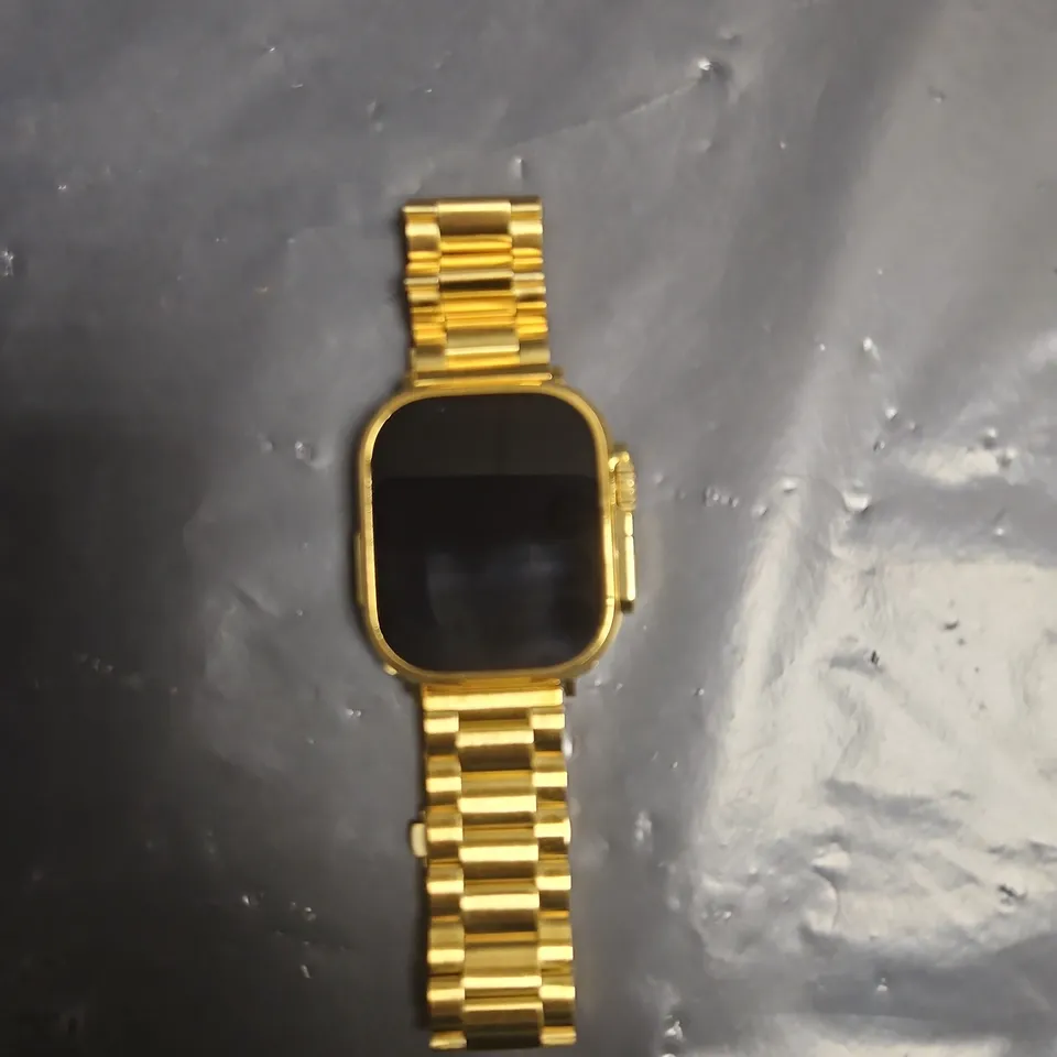 GOLD-TONE SQUARE-FACED WRISTWATCH WITH METAL LINK BRACELET - WR-IP67