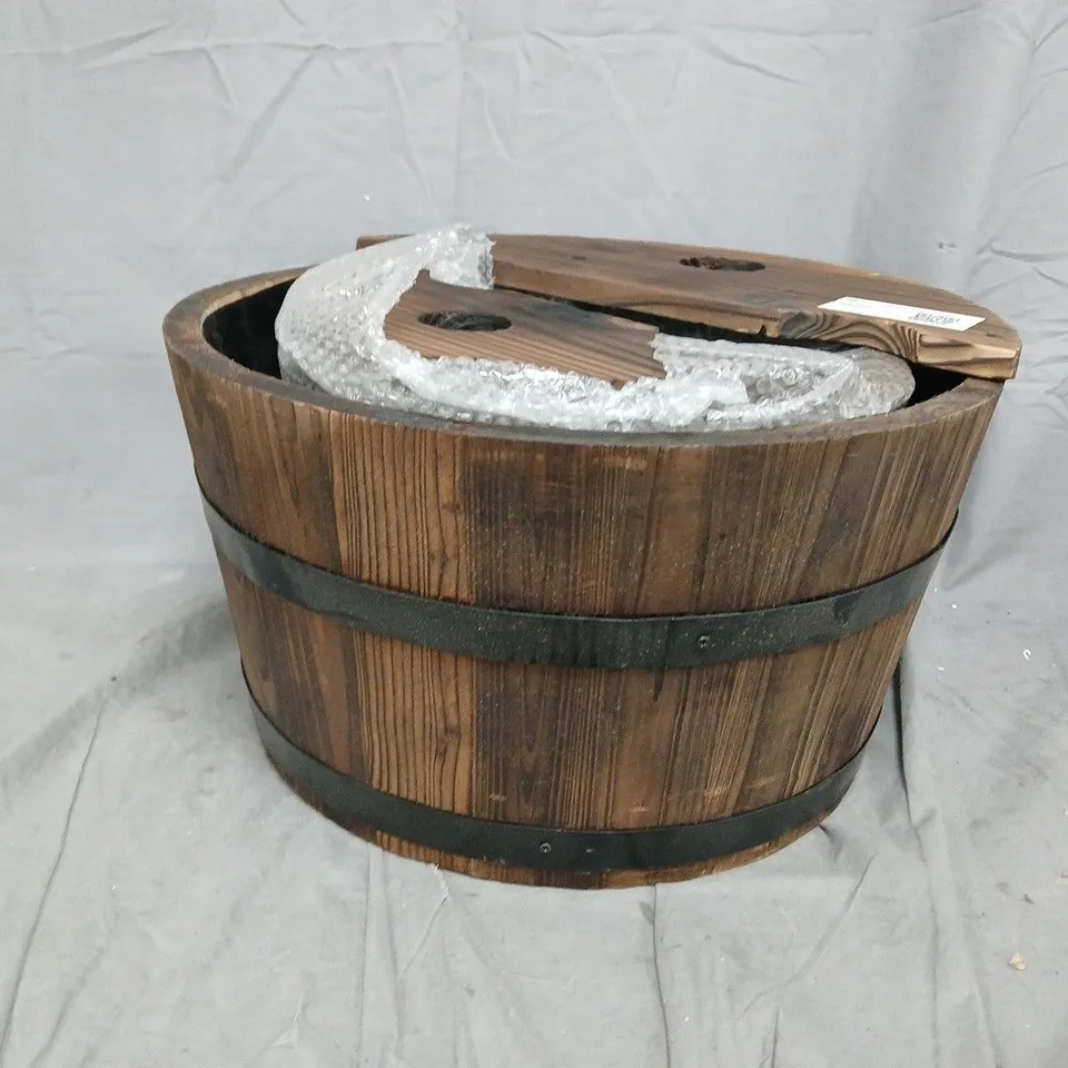 Blumfeldt Cascada Doble Garden Fountain – Wooden Barrel