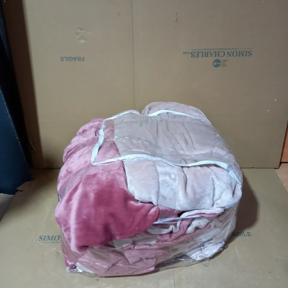 COZEE HOME 2 PACK EMBOSSED VELVETSOFT 4 PIECE DUVET SET