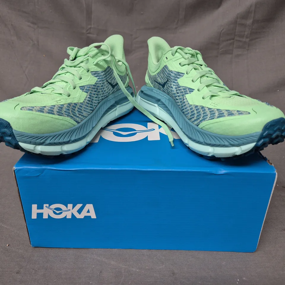 BOXED PAIR OF HOKA WOMEN'S MAFATE SPEED 4 SHOES IN SEAFOAM/TEAL UK SIZE 5.5