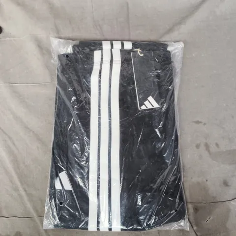 ADIDAS WOMEN'S BLACK & WHITE 3-STRIPE JOGGERS – UK XL