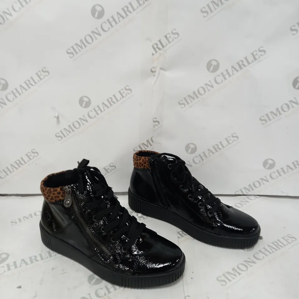RIEKER HI TOP TRAINER CUFF SIZE 6 BLACK - BOXED 