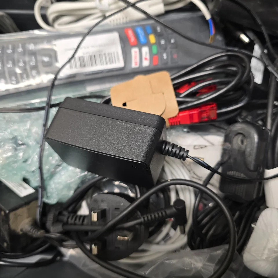 APPROXIMATELY 12 ASSORTED ITEMS TO INCLUDE - ETHERNET CABLE , VIRGIN MEDIA REMOTE , YEALINK PHONE ETC