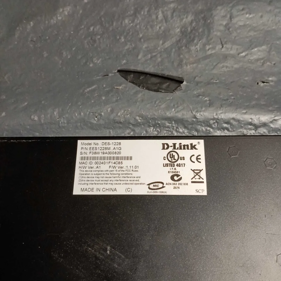 D-LINK DES-1228 28-PORT ETHERNET SWITCH