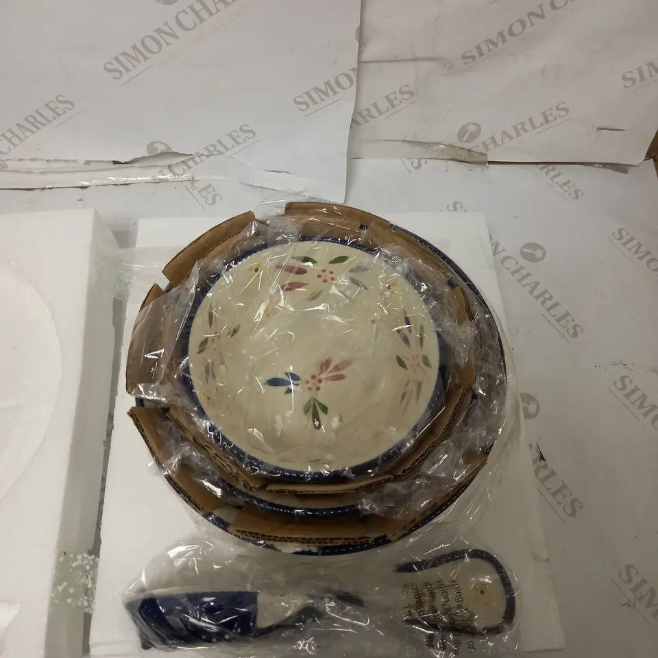 TEMP-TATIONS BOWLS WITH SPOON REST