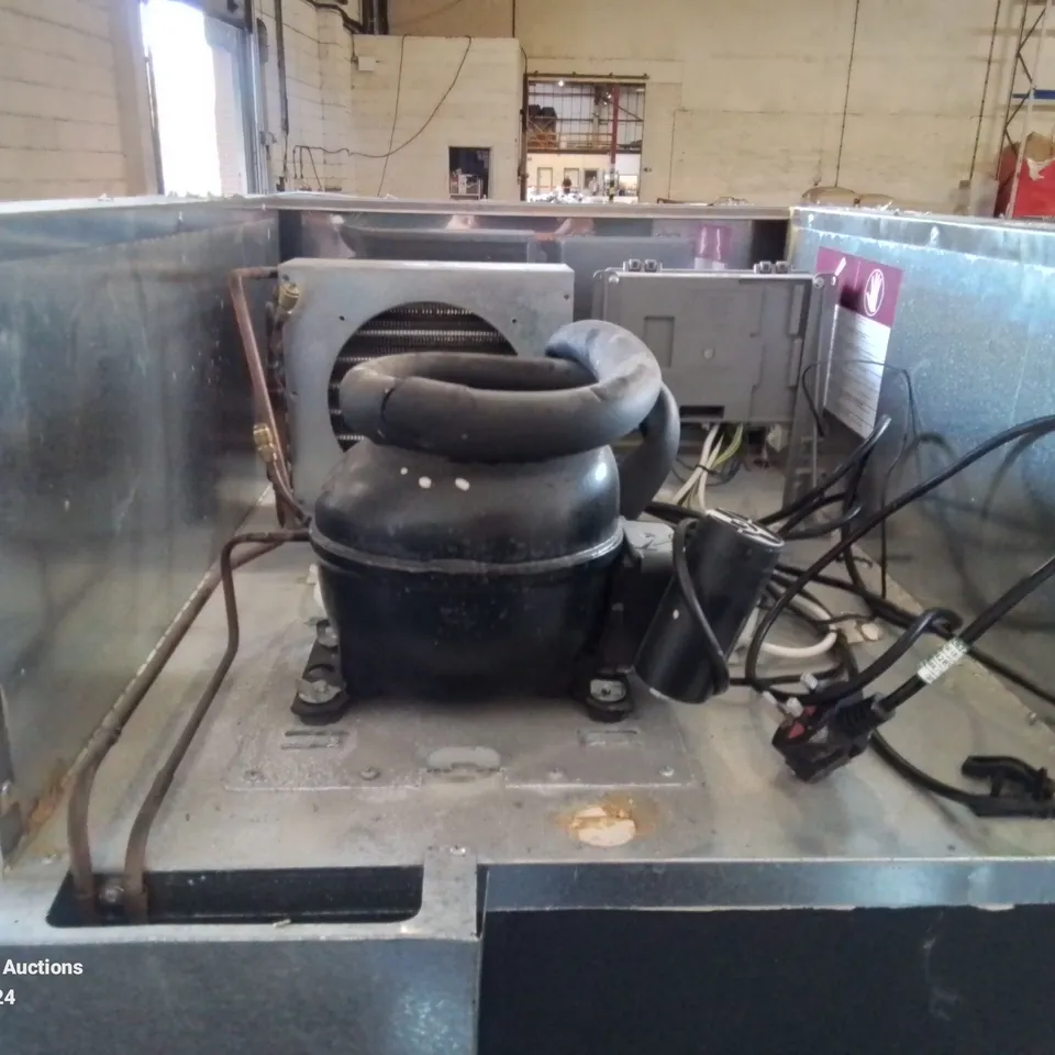 FOSTER COMMERCIAL STAINLESS STEEL REFRIGERATOR  XR600H