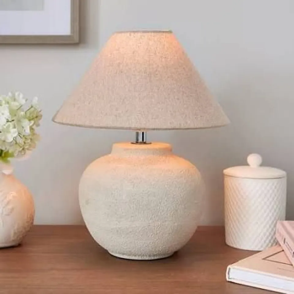 BOXED SANDI CERAMIC TABLE LAMP