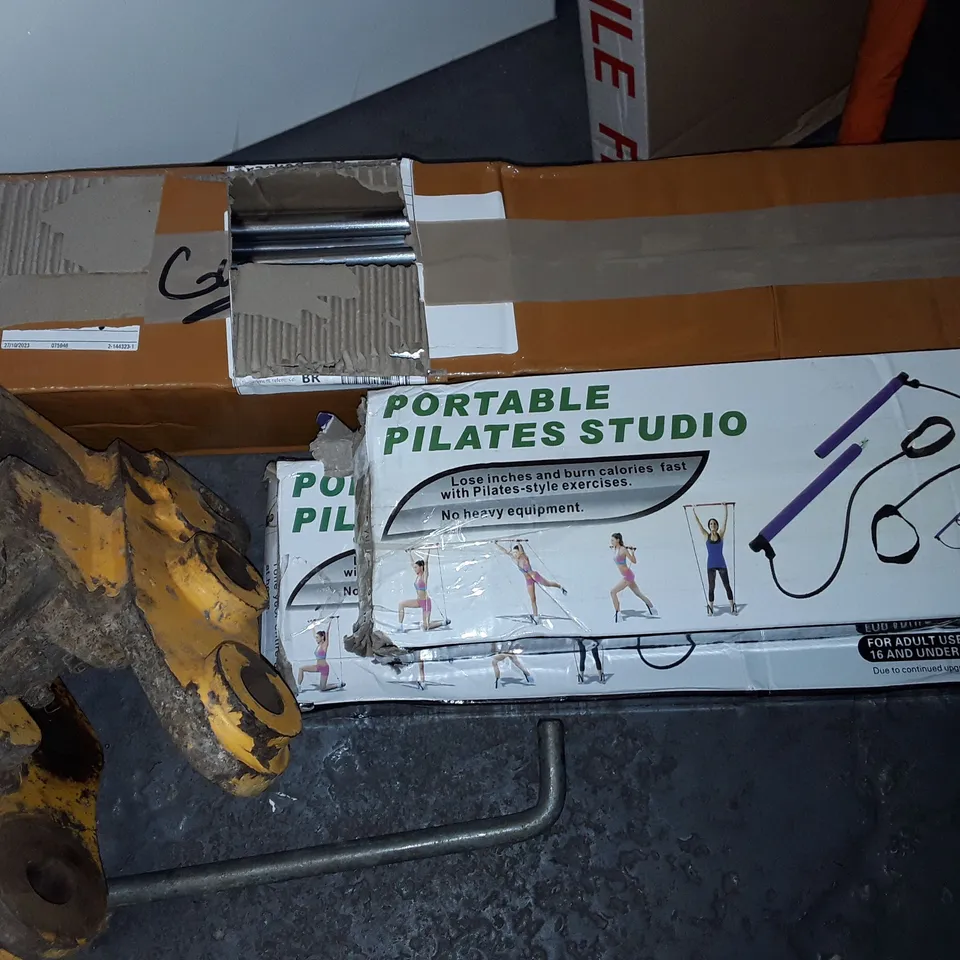 LOT OF 10 ASSORTED HOUSEHOLD ITEMS TO INCLUDE CANVAS, CAR PARTS, AND RESISTANT BANDS