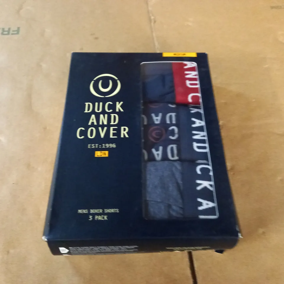 DUCK AND COVER MENS BOXER SHORTS 3-PACK - MED