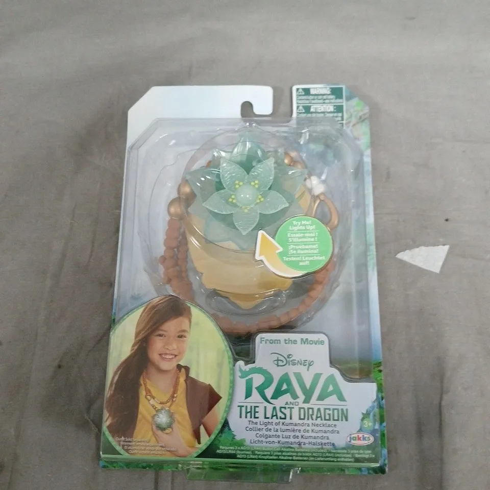 4 X DISNEY RAYA AND THE LAST DRAGON LIGHT OF KUMANDRA NECKLACE TOYS