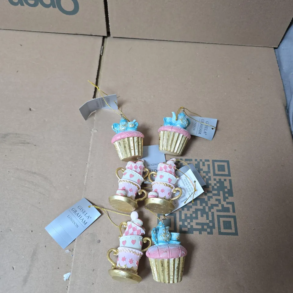 4 BOXES OF ASSORTED GISELA GRAHAM SMALL DECORATIONS 