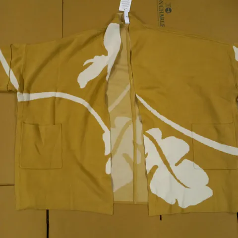 BOX OF APPROXIMATELY 4 BRAND NEW MARLA WYNNE PATTERNED LEAF CARDIGAN