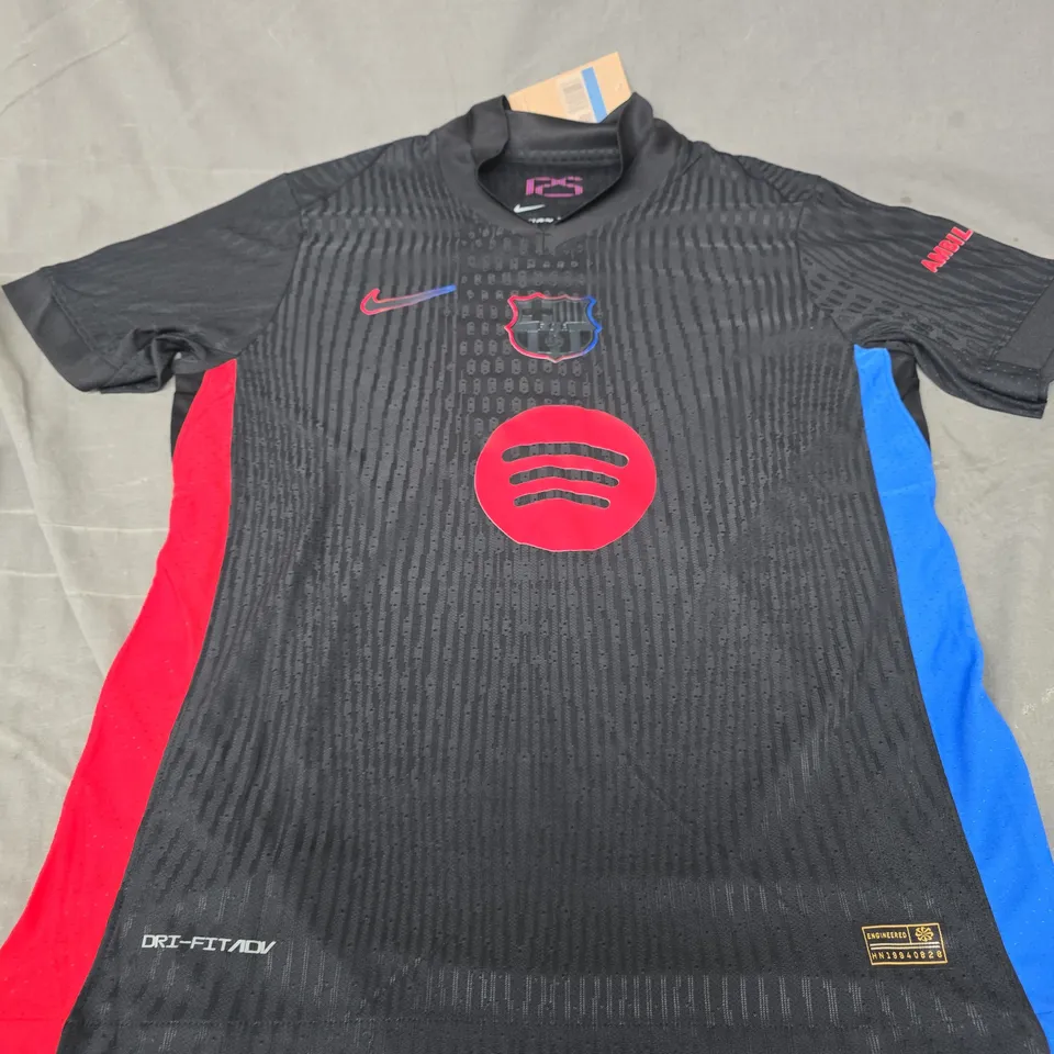 NIKE FC BARCELONA FOOTBALL SHIRT – LAMINE YAMAL 19 (MEN'S M) – UNHCR