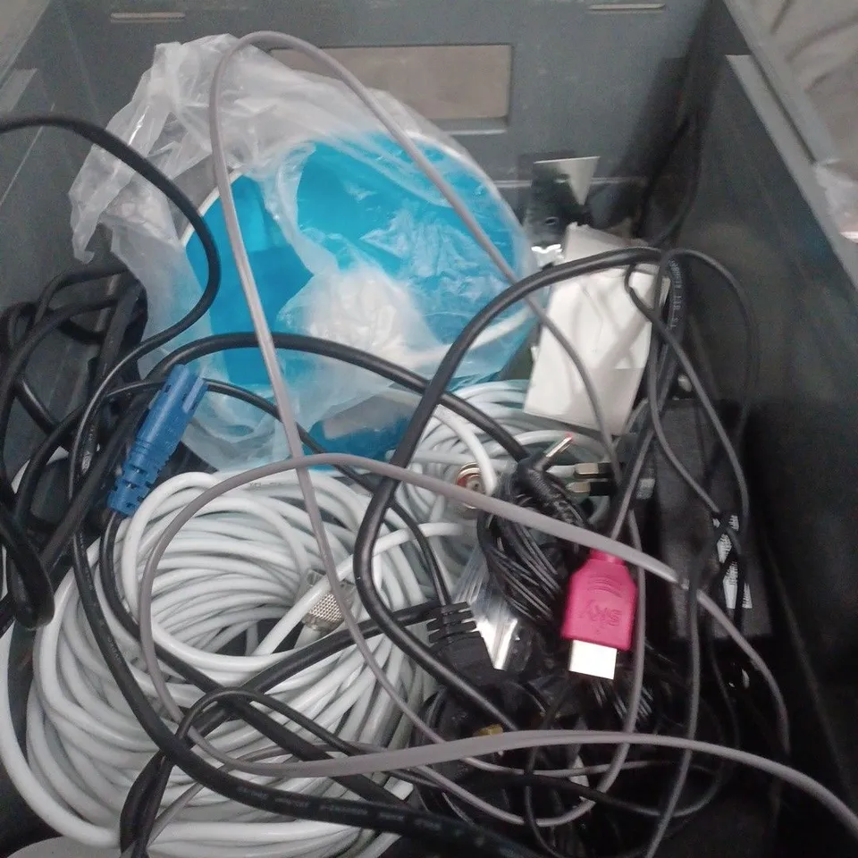 BOX OF ASSORTED POWER LEADS AND CABLES