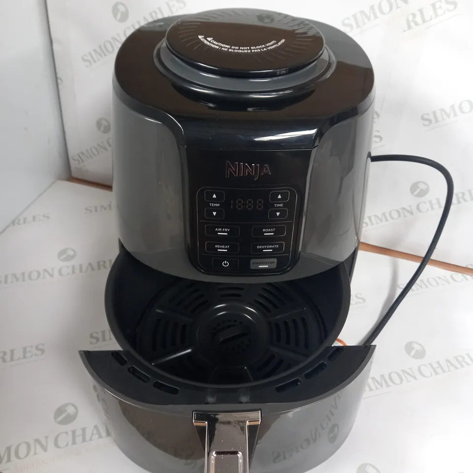 NINJA AIR FRYER