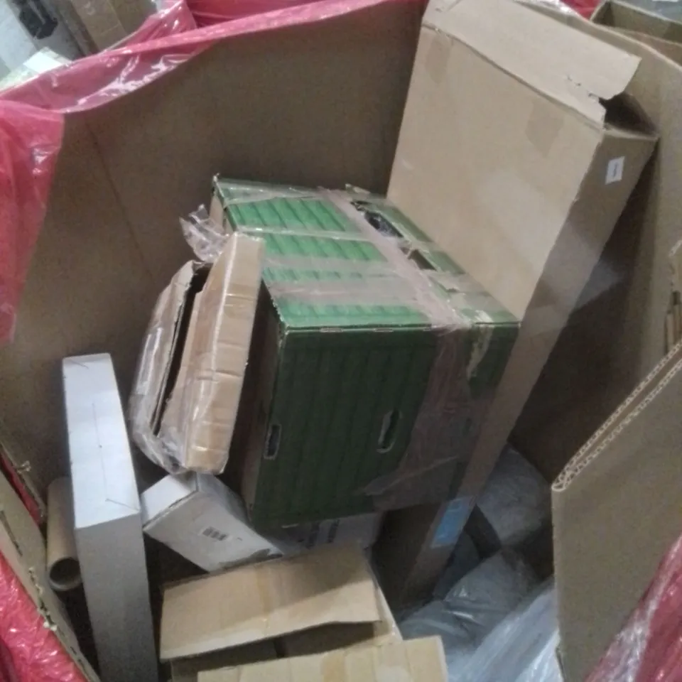 PALLET OF ASSORTED HOUSEHOLD GOODS AND FURNITURE TO INCLUDE; AIR FRYER, CEILING LAMP, NAVARIS TOILET SEATS ETC 