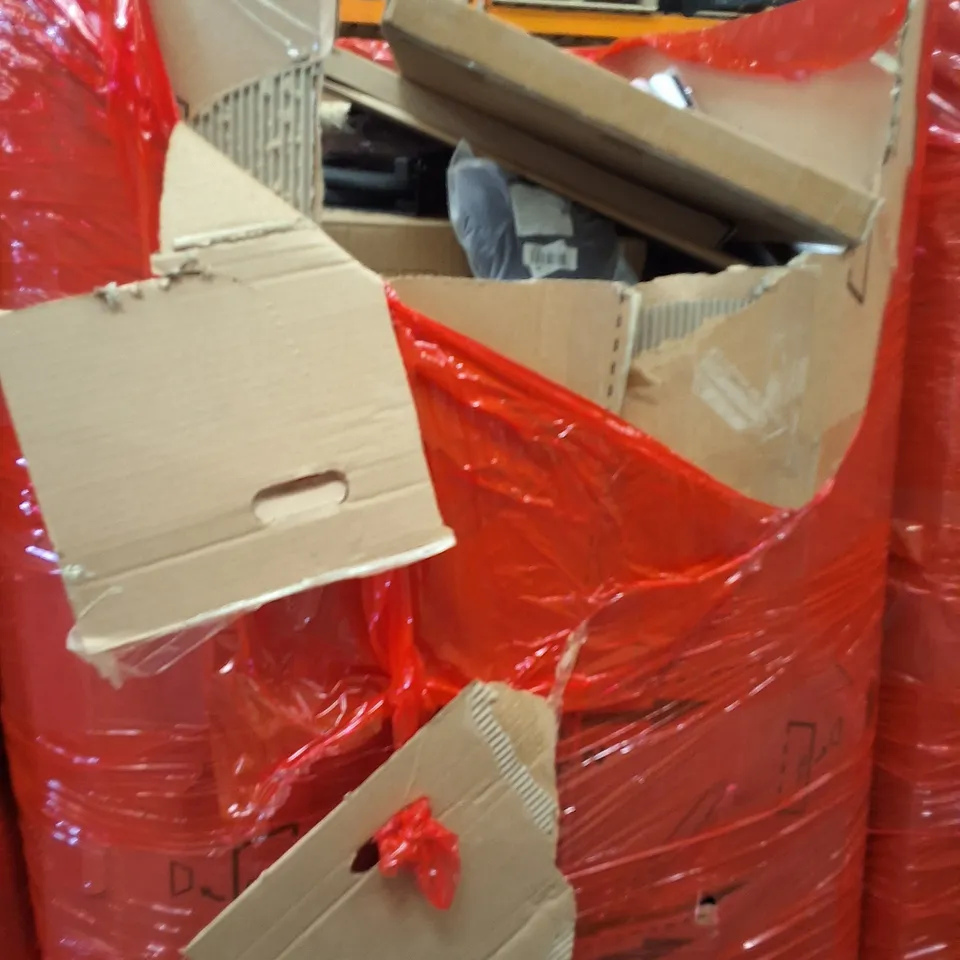 PALLET OF ASSORTED HOUSEHOLD GOODS AND ITEMS TO INCLUDE;KNEELING CHAIR,MIRROR,SPORTS RACKET