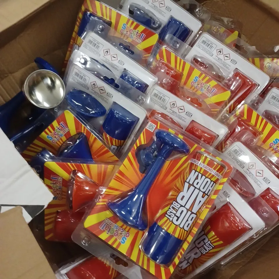 BAG OF ASSORTED BIG AIR HORNS 
