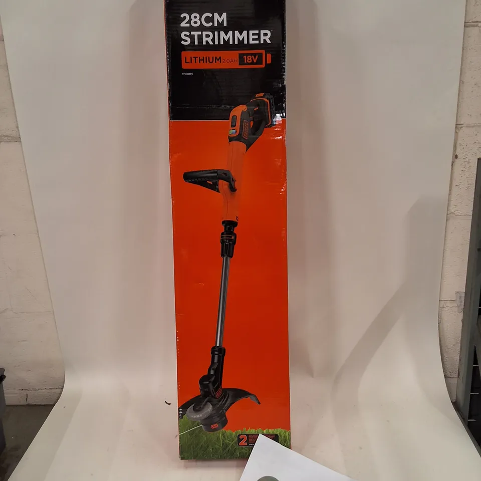 BOXED BLACK+DECKER 28CM STRIMMER