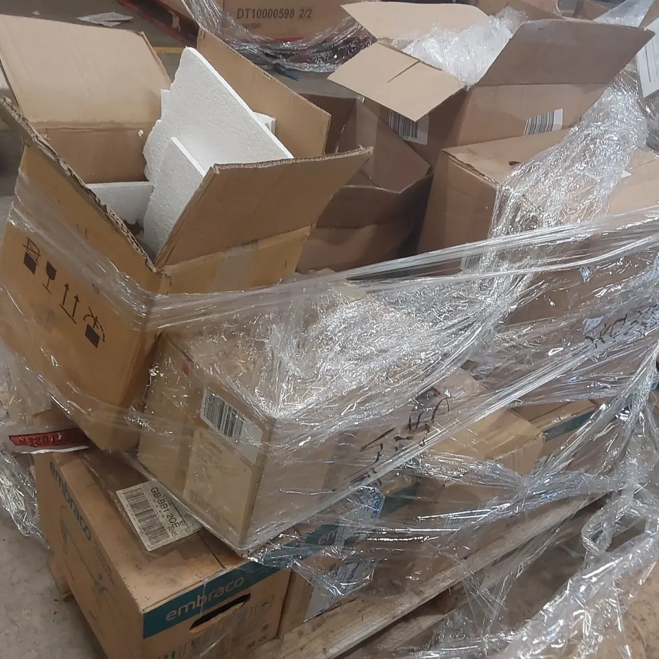 PALLET CONTAINING A VERY LARGE QUANTITY OF EMBRACO COMPRESSORS ECT