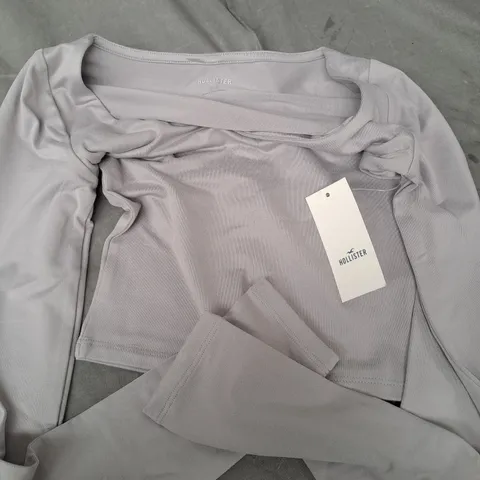 HOLLISTER LONG SLEEVE CROP TOP - XXS