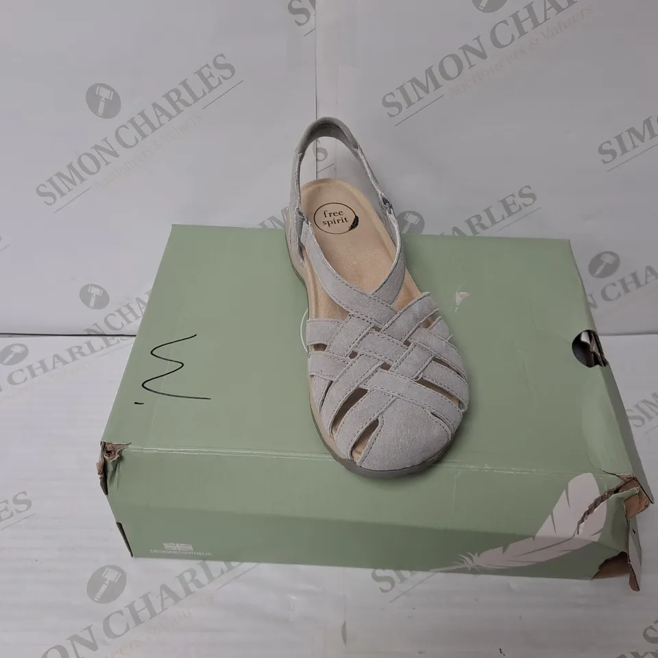 BOXED PAIR OF FREE SPIRIT ALEXA SANDALS IN SMOKE SIZE 4