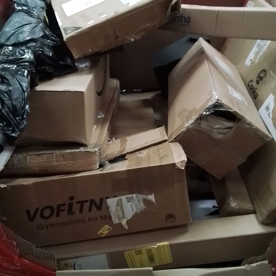 PALLET OF ASSORTED HOUSEHOLD GOODS AND PRODUCTS TO INCLUDE; BLINDS, PULL UP BAR, CEILING FAN, BOXED FURNITURE ETC