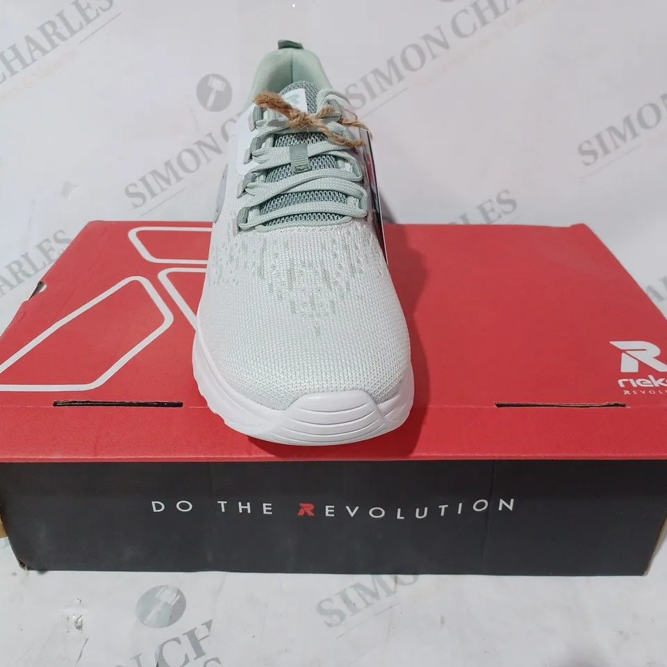 BOXED PAIR OF RIEKER REVOLUTION SOFT SHOES GREEN UK SIZE 6.5