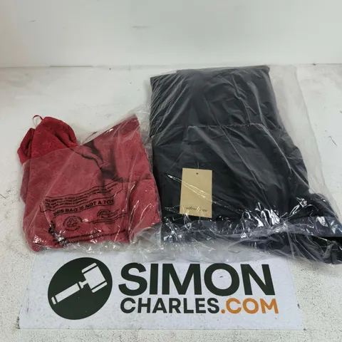 APPROXIMATELY 20 ASSORTED CLOTHING ITEMS IN VARIOUS SIZES & STYLES 