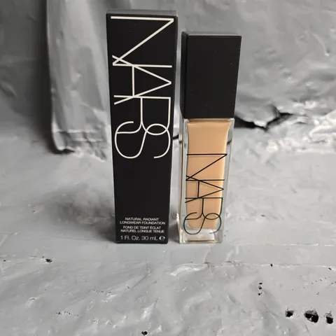 BOXED NARS NATURAL RADIANT LONGWEAR FOUNDATION IN LIGHT 4.5 VIENNA