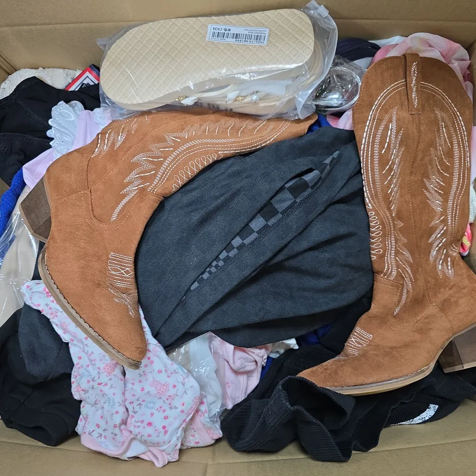 APPROXIMATELY 20 ASSORTED CLOTHING ITEMS IN VARIOUS SIZES, STYLES & COLOURS TO INCLUDE BRANDS SUCH AS ICHI, PORSCHE, NEXT, ETC - COLLECTION ONLY