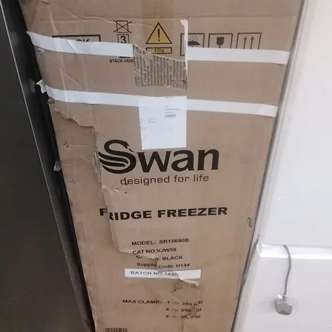 SWAN
SR15690B 48CM WIDE, 144CM HIGH, 50/50 SPLIT COMPACT FRIDGE FREEZER - BLACK