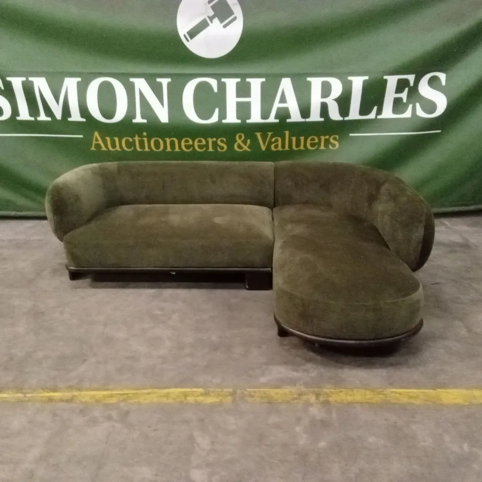 DANETTI FLORENCE OLIVE GREEN FABRIC WITH DARK WOOD RIGHT HAND FACING CHAISE SOFA RRP £1999
