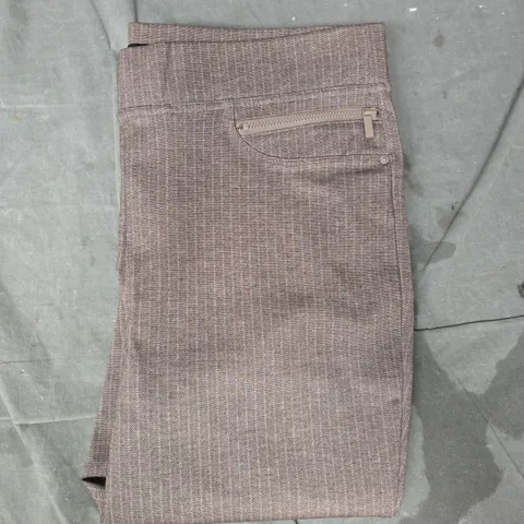 DKNY JEANS TROUSERS IN BROWN SIZE LARGE