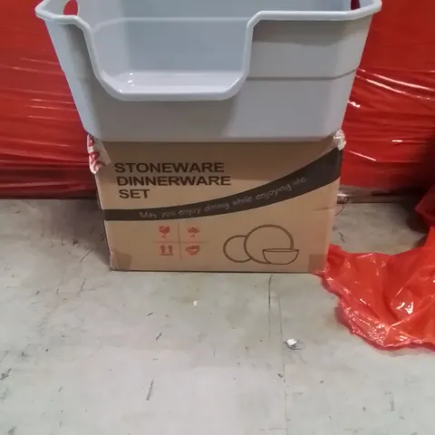 PALLET OF ASSORTED HOUSEHOLD GOODS AND PRODUCTS TO INCLUDE;DINNERWARE SET,CAT LITTER BOX 