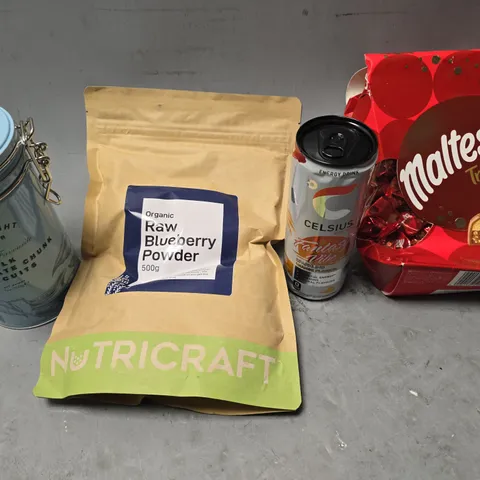 APPROXIMATELY 10 ASSORTED FOOD & DRINK ITEMS TO INCLUDE - MALTESERS TRUFFLES , RAW BLUEBERRY POWDER , CADBURYS BOURNVILLE ETC