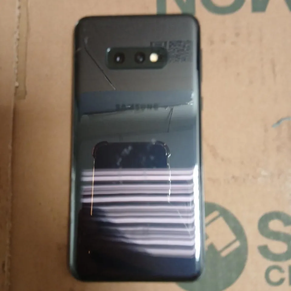 SAMSUNG GALAXY S10E SMARTPHONE – BLACK (CRACKED REAR GLASS)