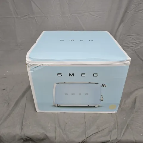 BOXED SMEG 4 SLICE TOASTER IN WHITE