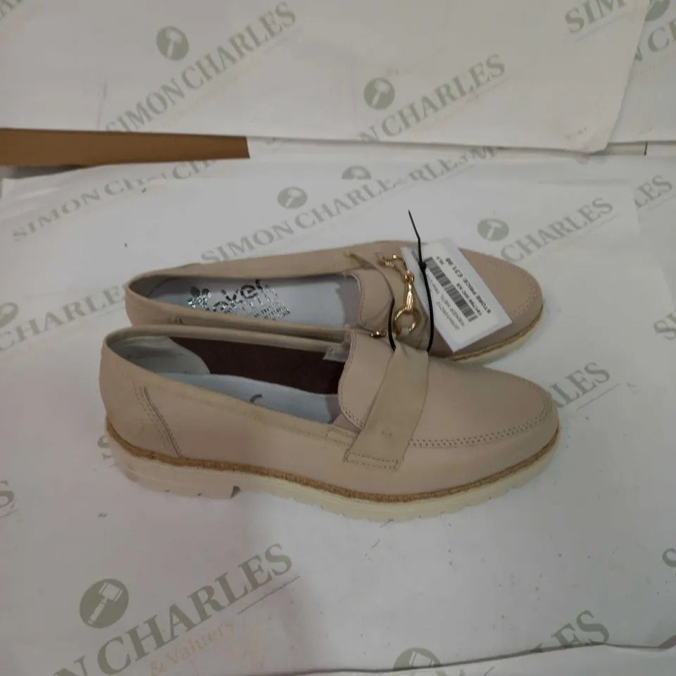 RIEKER ANTISTRESS SLIP ON SHOES - SIZE EU 38