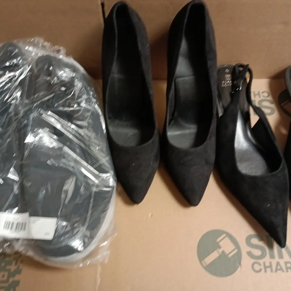 BOX OF APPROXIMATELY 15 ASSORTED PAIRS OF SHOES AND FOOTWEAR ITEMS IN VARIOUS COLOURS, STYLES, AND SIZES - COLLECTION ONLY