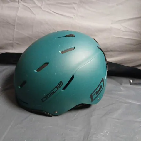 DIRTY DOG CYCLING HELMET